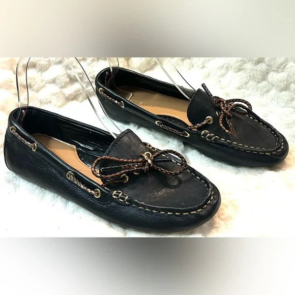 Tommy Hilfiger Randra Leather slip on ballet boat shoe loafer women’s size 6.5M - Picture 1 of 13